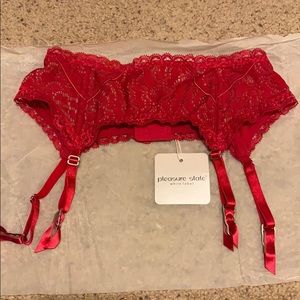 NEW Pleasure state lace suspender belt XS/S